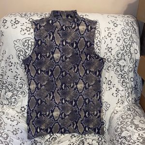 NO BOUNDARIES Snake Print Sleeveless Turtleneck Top